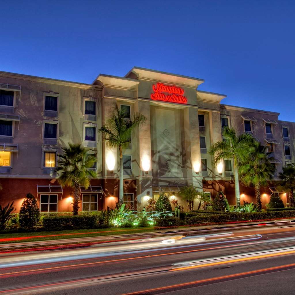 Hampton Inn & Suites Stuart-North Exterior photo